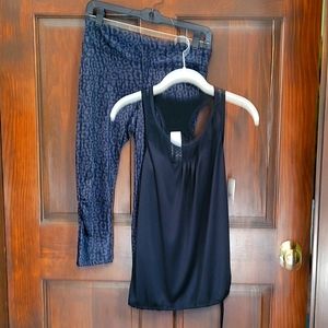 XS - Danskin 2 Piece Workout Set Capri & Tank Black & Gray